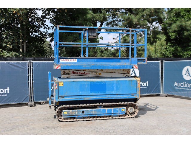 Schaarlift holland lift monostar y-70dl12-tr diesel 9m 2007 - afbeelding 1 van  1
