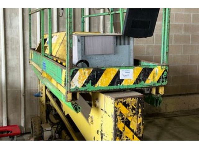 Schaarlift iteco 7.5m werkhoogte - afbeelding 4 van  11