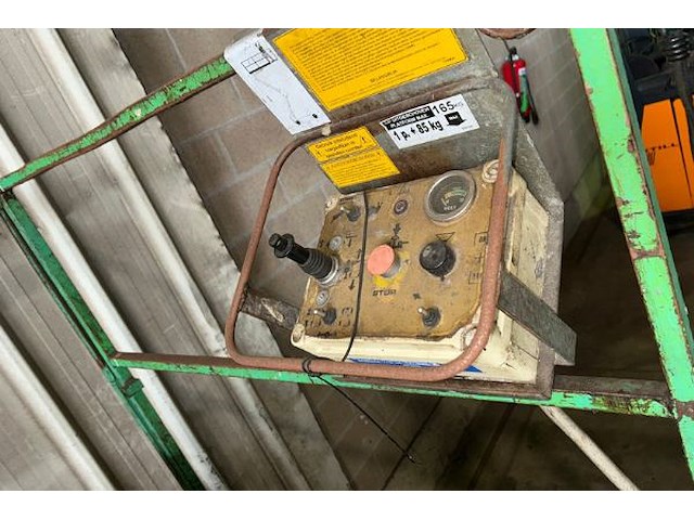 Schaarlift iteco 7.5m werkhoogte - afbeelding 8 van  11