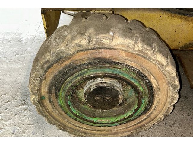 Schaarlift iteco 7.5m werkhoogte - afbeelding 9 van  11