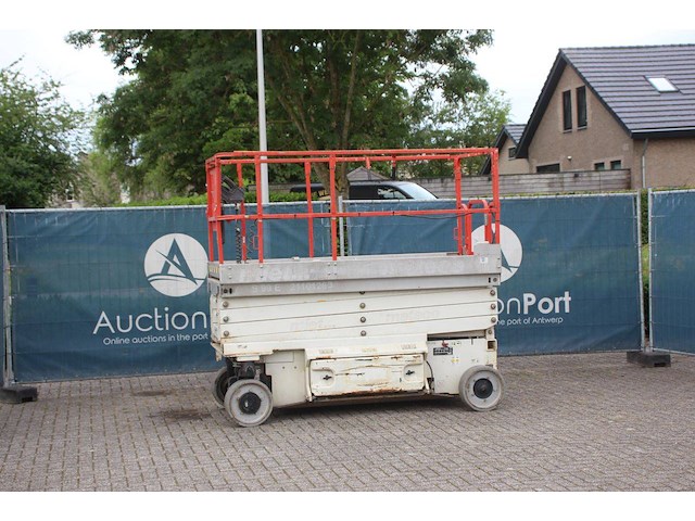 Schaarlift jlg 2646 es elektrisch 230kg 9.92m 2014 - afbeelding 1 van  1