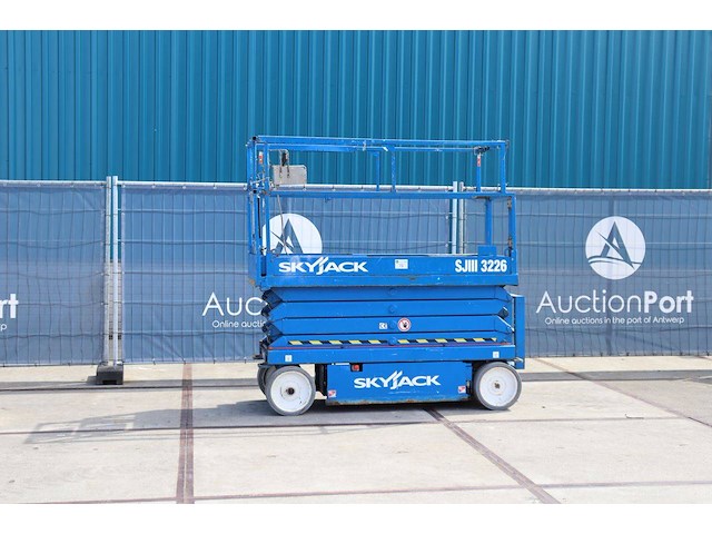 Schaarlift skyjack sj 3226 elektrisch 9.9m 2012 - afbeelding 1 van  1