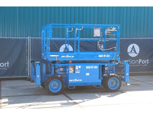 Schaarlift skyjack sj6826rt diesel 9.9m 2012 - afbeelding 1 van  1