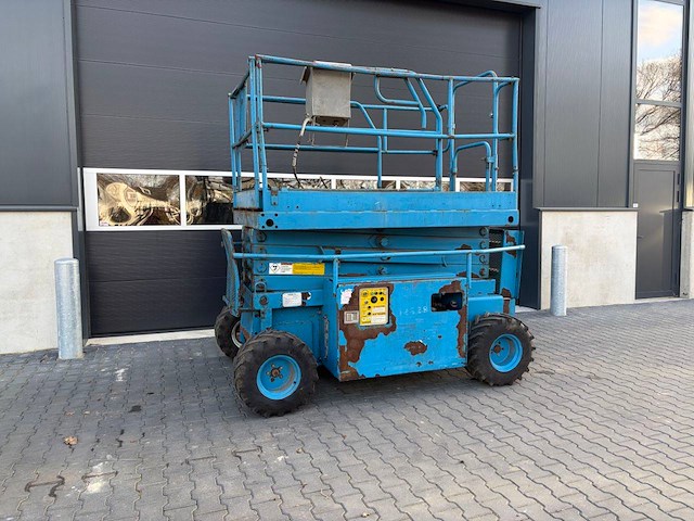 Schaarlift upright 66919-001 diesel 14.1m 2000 - afbeelding 1 van  1