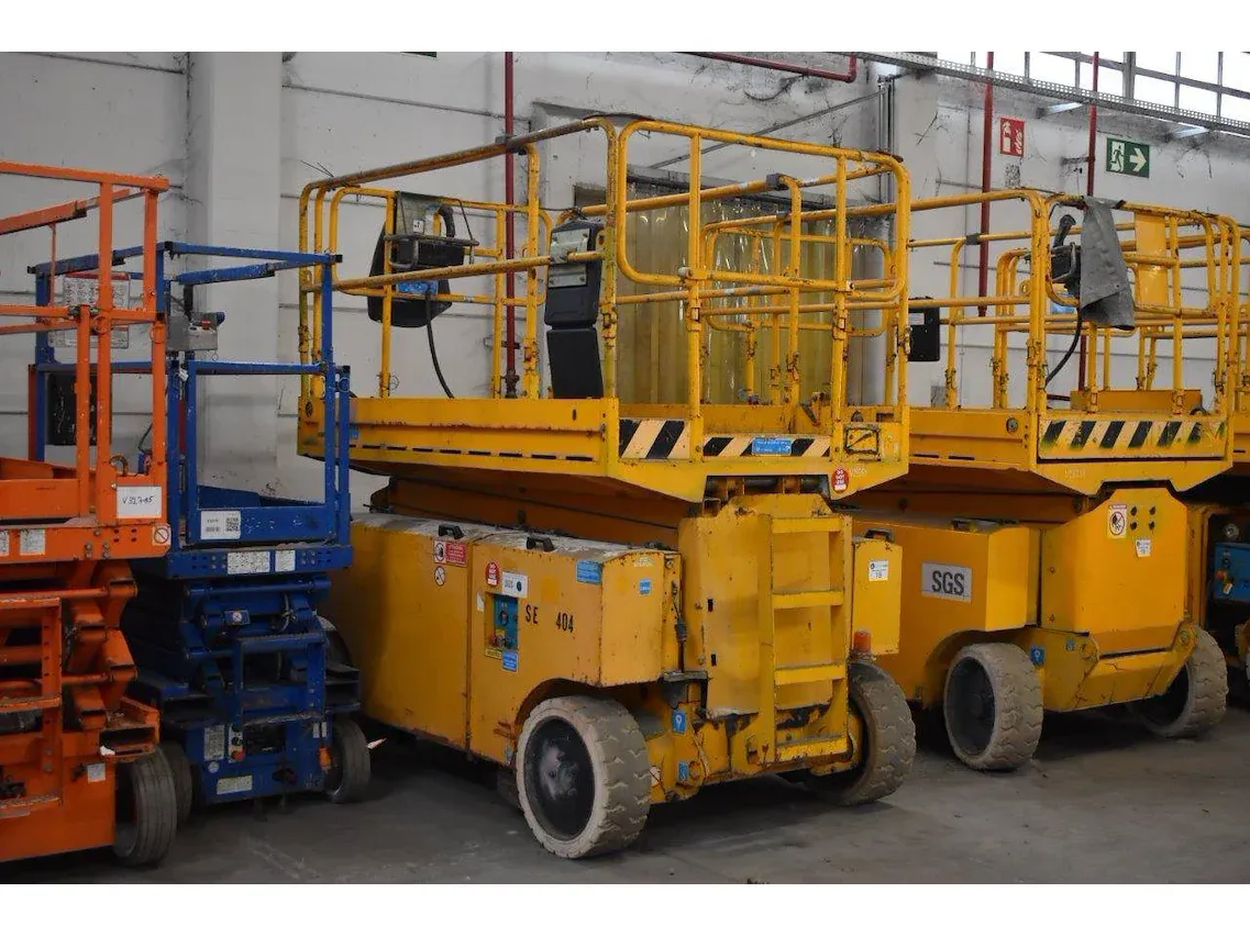 Schaarliften en hoogwerkers (defect)