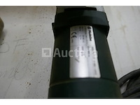 Schaar/nibbler metabo + stripschuurmachine makita - afbeelding 1 van  5