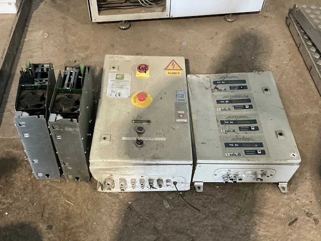 Schakelkast (2x) - afbeelding 1 van  5