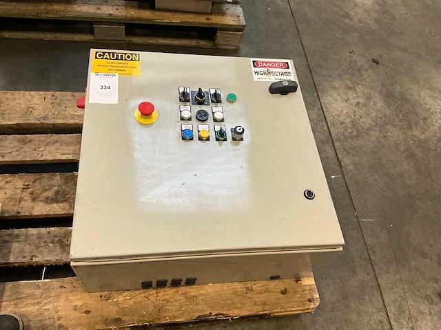 Schakelkast met frequentieregelaar - afbeelding 1 van  14