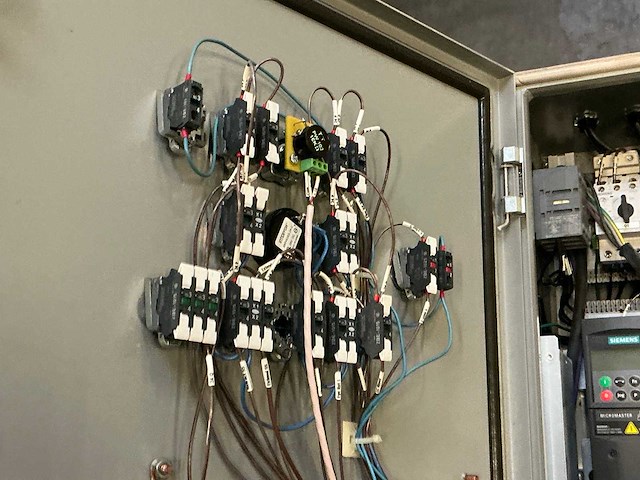 Schakelkast met frequentieregelaar - afbeelding 11 van  14