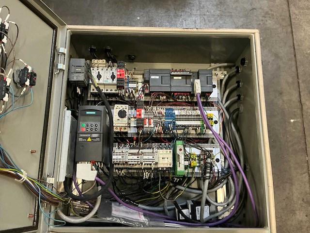 Schakelkast met frequentieregelaar - afbeelding 12 van  14