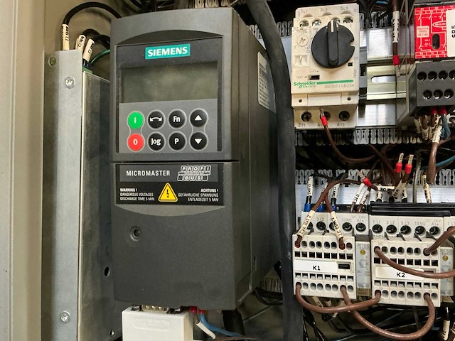 Schakelkast met frequentieregelaar - afbeelding 13 van  14