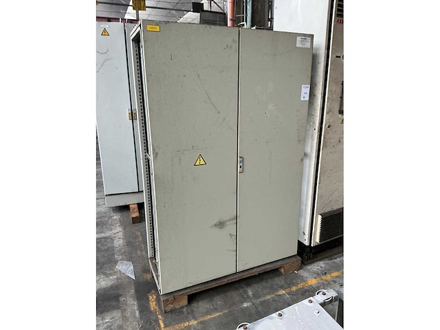 Schakelkast met inhoud (2x) - afbeelding 2 van  7