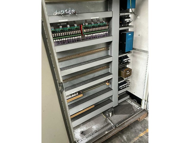 Schakelkast met inhoud (2x) - afbeelding 5 van  7