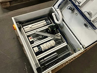 Schakelkast met inhoud (2x) - afbeelding 1 van  2