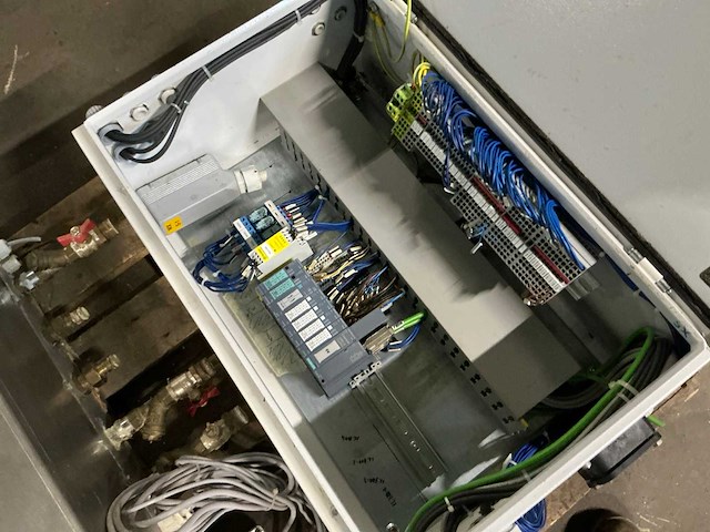 Schakelkast met inhoud (2x) - afbeelding 3 van  10