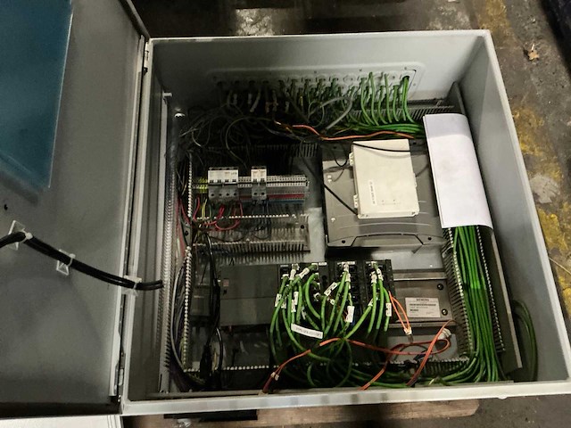 Schakelkast met inhoud (2x) - afbeelding 6 van  9