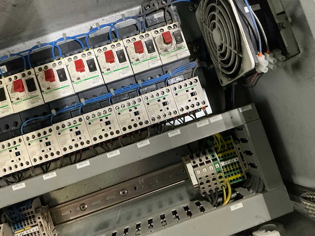 Schakelkast met inhoud (2x) - afbeelding 10 van  10