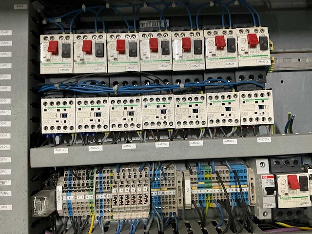 Schakelkast met inhoud (2x) - afbeelding 4 van  10