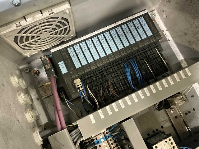 Schakelkast met inhoud (2x) - afbeelding 8 van  10