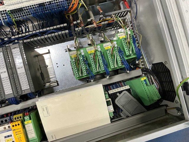 Schakelkast met inhoud (2x) - afbeelding 7 van  7