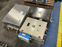 Schakelkast met inhoud (3x) - afbeelding 1 van  6