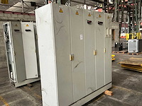 Schakelkast met inhoud - afbeelding 1 van  7