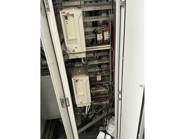 Schakelkast met inhoud - afbeelding 4 van  7