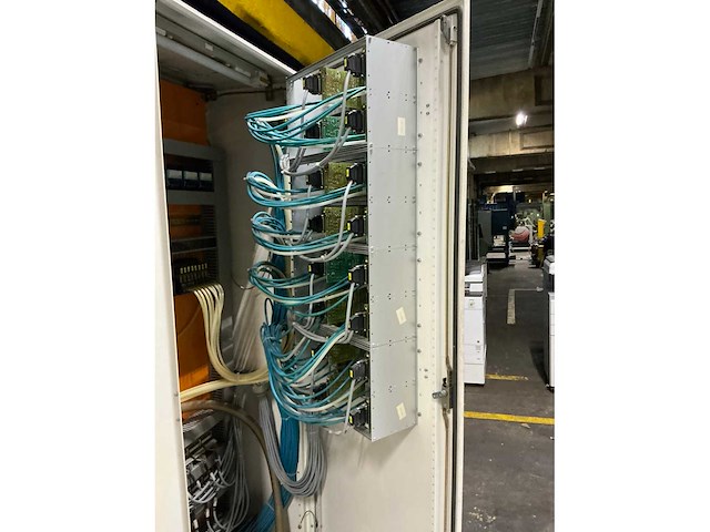 Schakelkast met inhoud - afbeelding 11 van  12