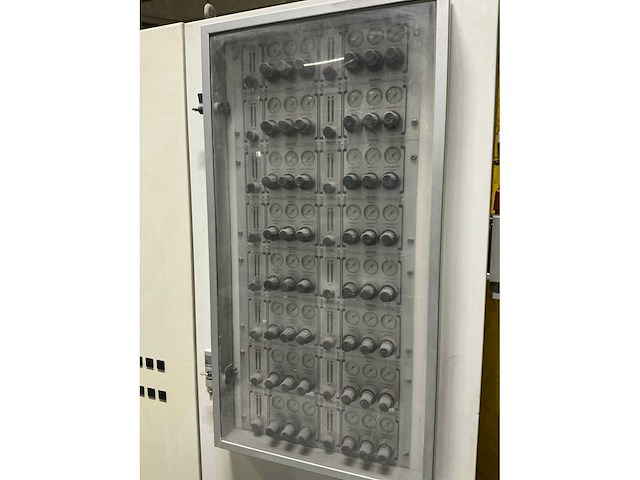 Schakelkast met inhoud - afbeelding 12 van  12