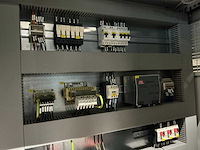 Schakelkast met inhoud - afbeelding 5 van  5