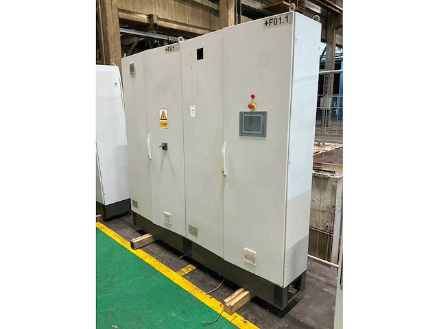 Schakelkast met inhoud - afbeelding 2 van  11