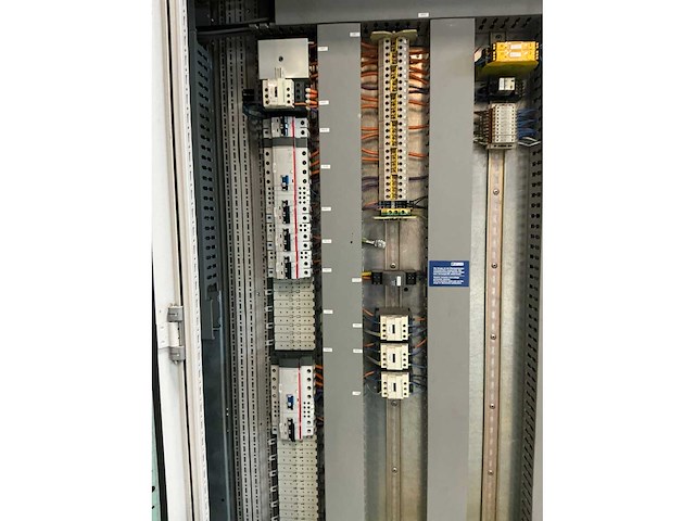 Schakelkast met inhoud - afbeelding 4 van  11