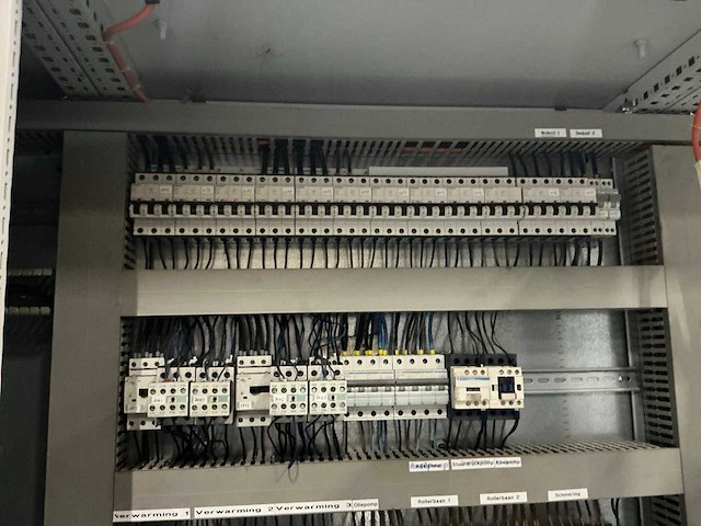 Schakelkast met inhoud - afbeelding 6 van  10