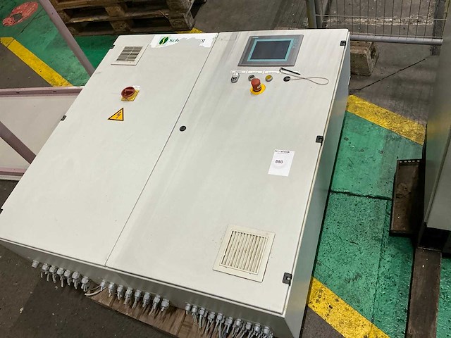 Schakelkast met inhoud - afbeelding 1 van  7