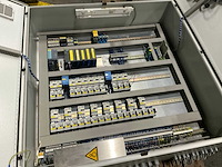 Schakelkast met inhoud - afbeelding 3 van  7