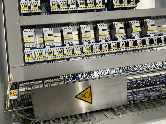 Schakelkast met inhoud - afbeelding 6 van  7