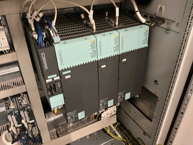 Schakelkast met inhoud - afbeelding 4 van  5