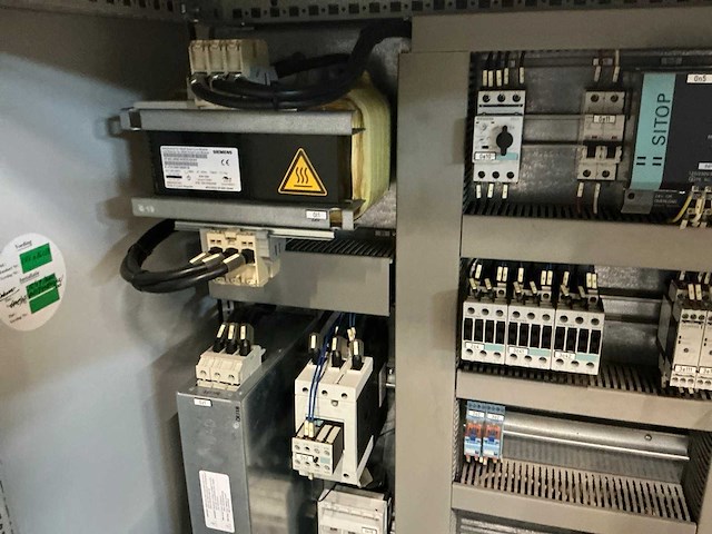 Schakelkast met inhoud - afbeelding 5 van  5