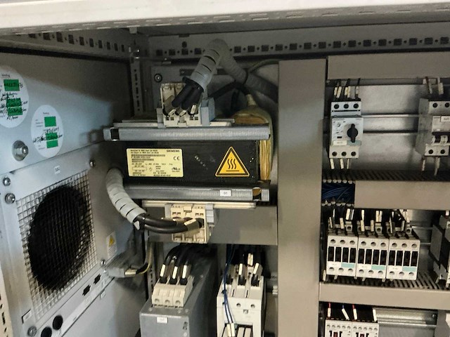 Schakelkast met inhoud - afbeelding 6 van  7