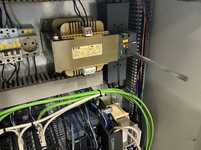 Schakelkast met inhoud - afbeelding 6 van  7