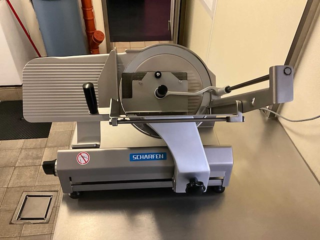 Scharfen g330 vleessnijmachine - afbeelding 1 van  3