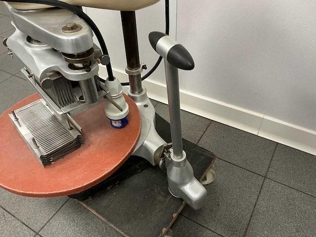 Scharfen vleesvermalser vermalsmachine - afbeelding 7 van  10