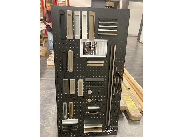 Scharnieren, deurbeslag, sloten, lampen enz - afbeelding 22 van  45