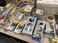 Scharnieren, deurbeslag, sloten, lampen enz - afbeelding 23 van  45