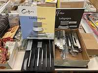 Scharnieren, deurbeslag, sloten, lampen enz - afbeelding 43 van  45