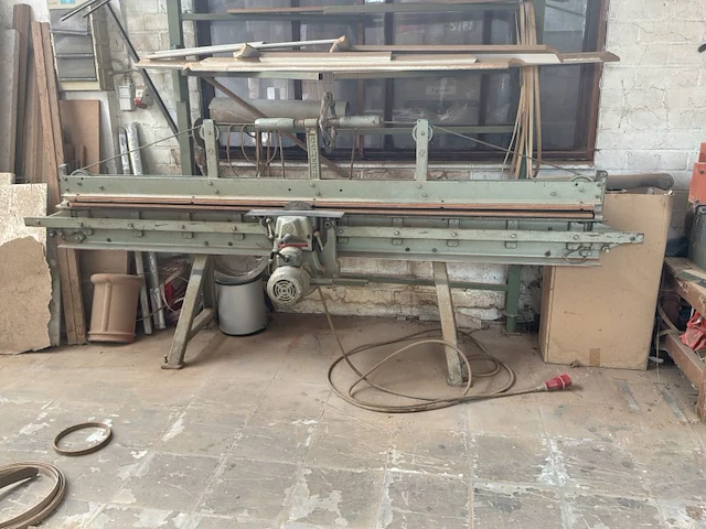 Scheer fm 2 2500 fineerzaagmachine - afbeelding 2 van  6