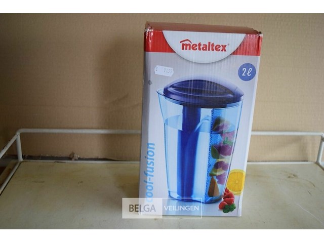 Schenkkan met thee/ groente/ fruit filter 2l - afbeelding 1 van  2