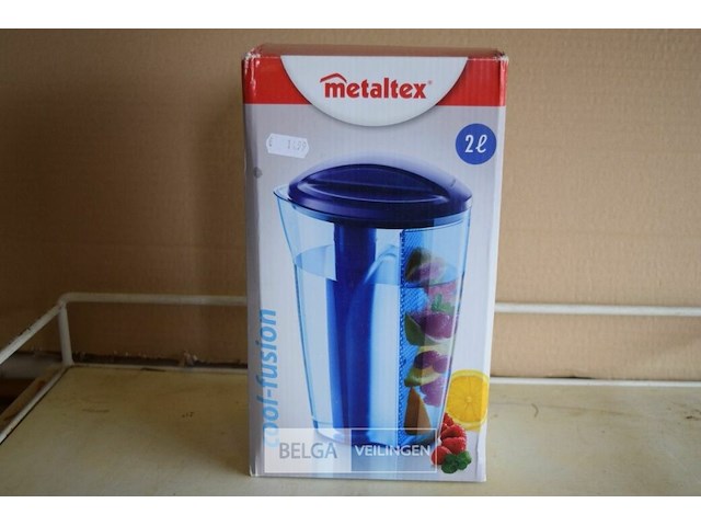 Schenkkan met thee/ groente/ fruit filter 2l - afbeelding 1 van  2