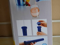 Schenkkan met thee/ groente/ fruit filter 2l - afbeelding 2 van  2