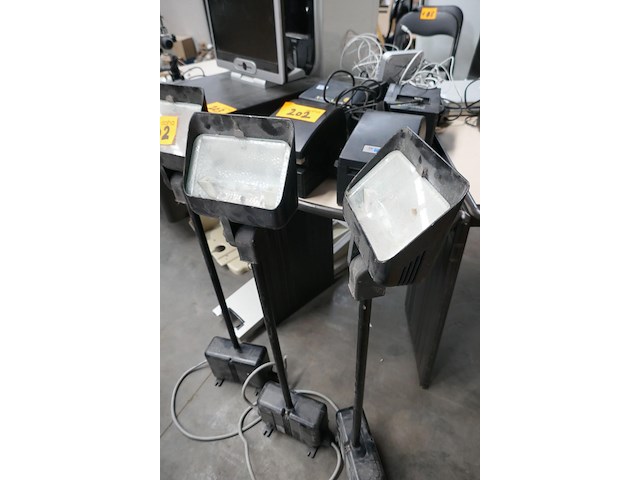 Schijnwerpers + ticketprinters - afbeelding 1 van  6